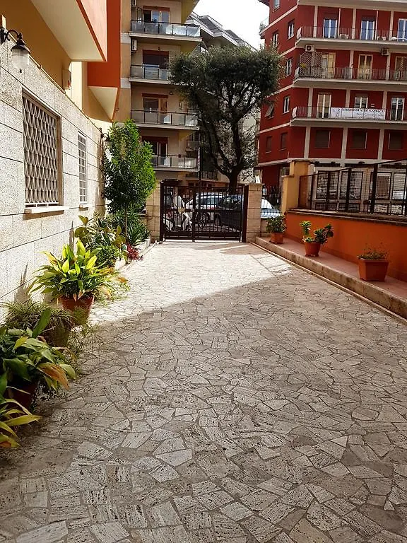 Domusaurea 1974 Bed & Breakfast Rome