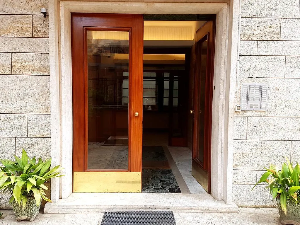 Domusaurea 1974 Bed & Breakfast Rome